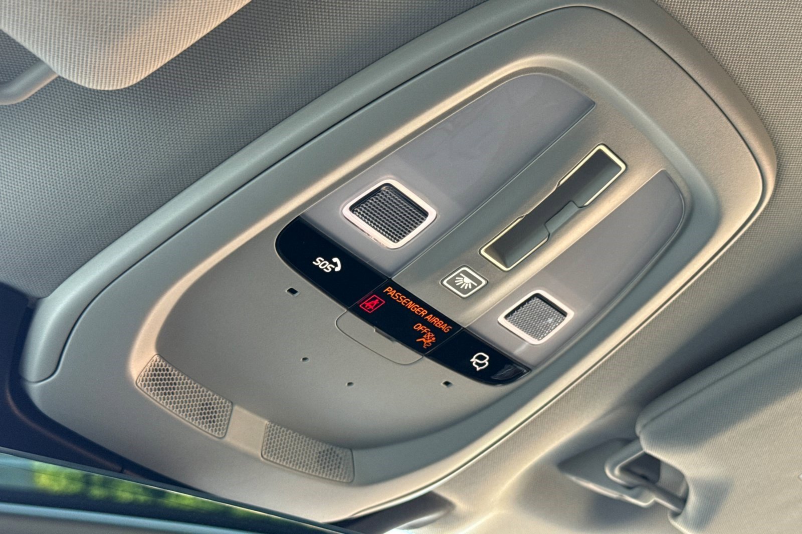 Used 2025 Volvo XC90 B6 Ultra image 24