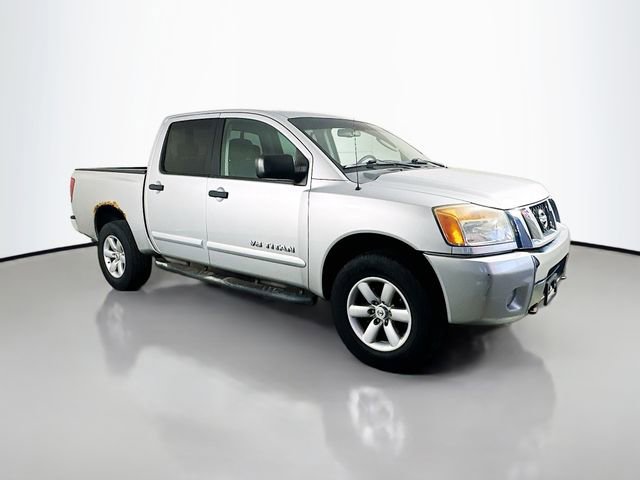 Used 2010 Nissan Titan SE w/ SE Value Truck Pkg image 2