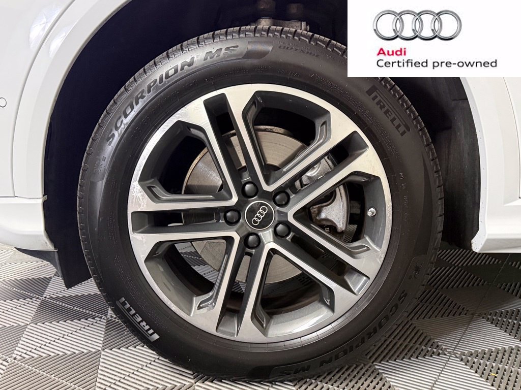 Certified 2025 Audi Q5 Premium Plus w/ Premium Plus AWD/4WD image 9