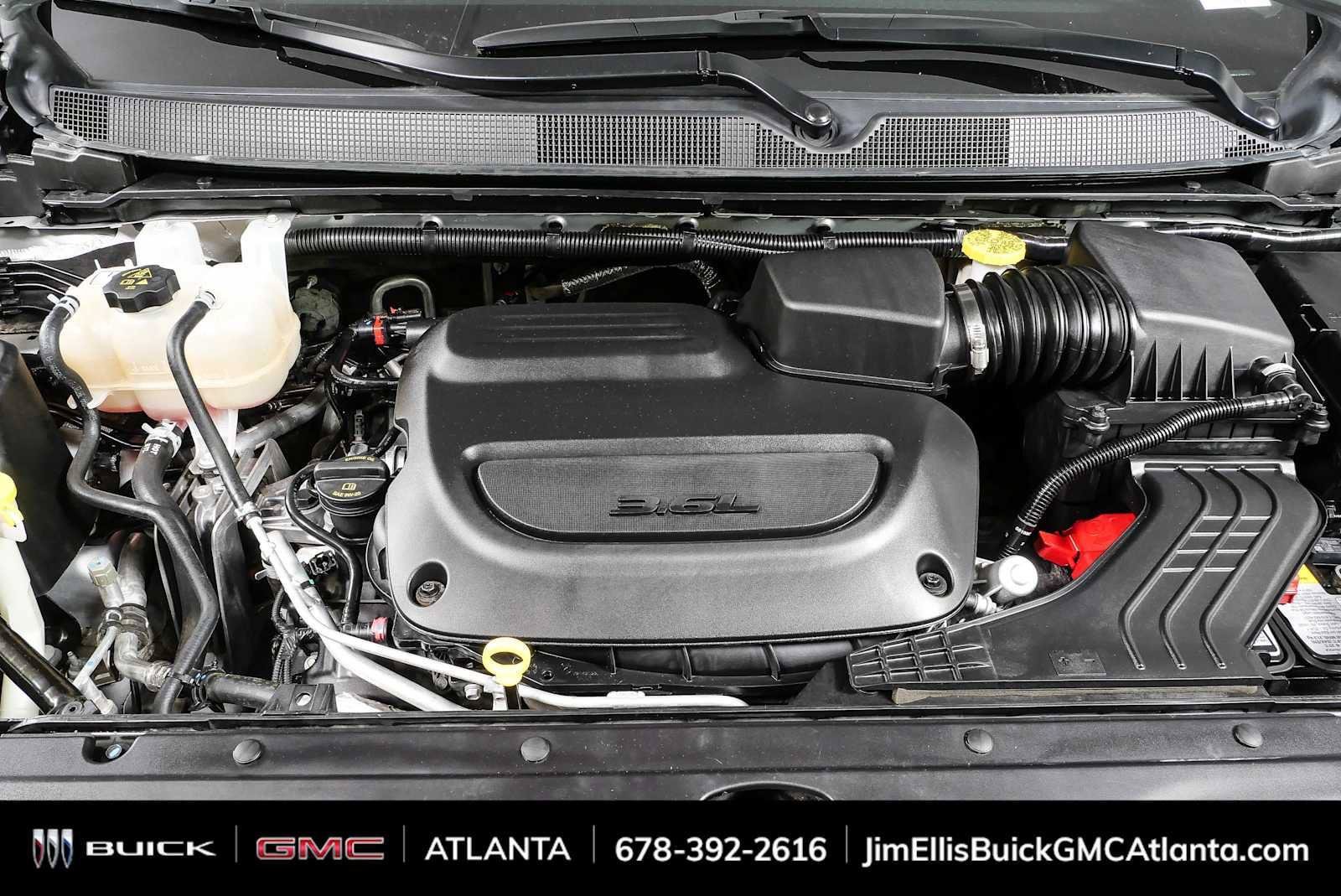 Used 2024 Chrysler Pacifica Touring-L FWD image 35