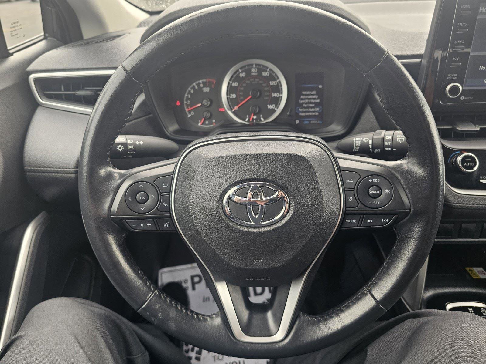 Used 2022 Toyota Corolla Cross LE image 57