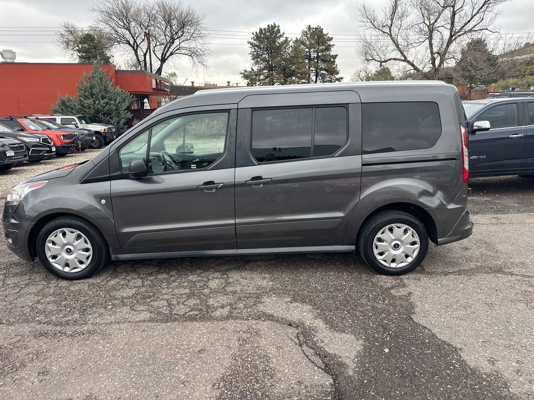 Used 2017 Ford Transit Connect XLT FWD image 4
