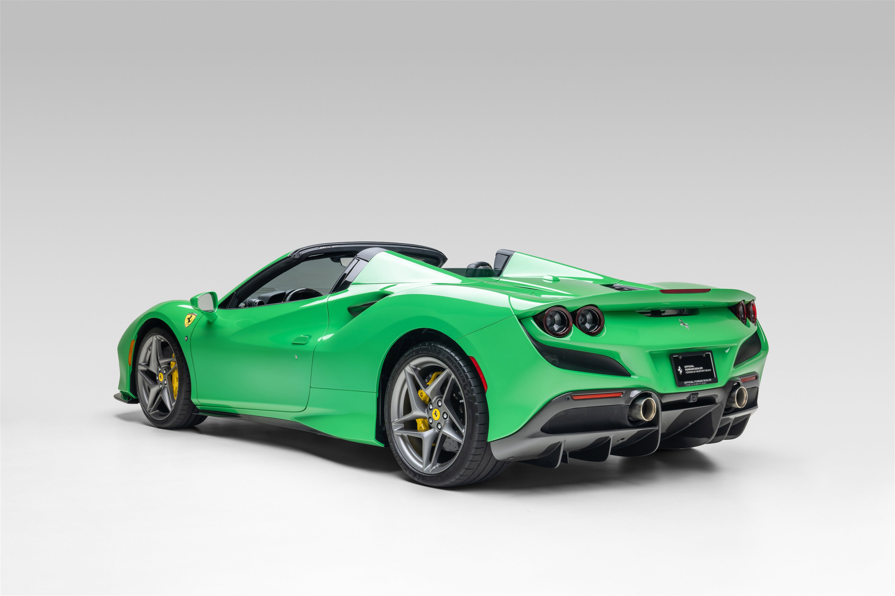 Certified 2023 Ferrari F8 Tributo RWD image 4