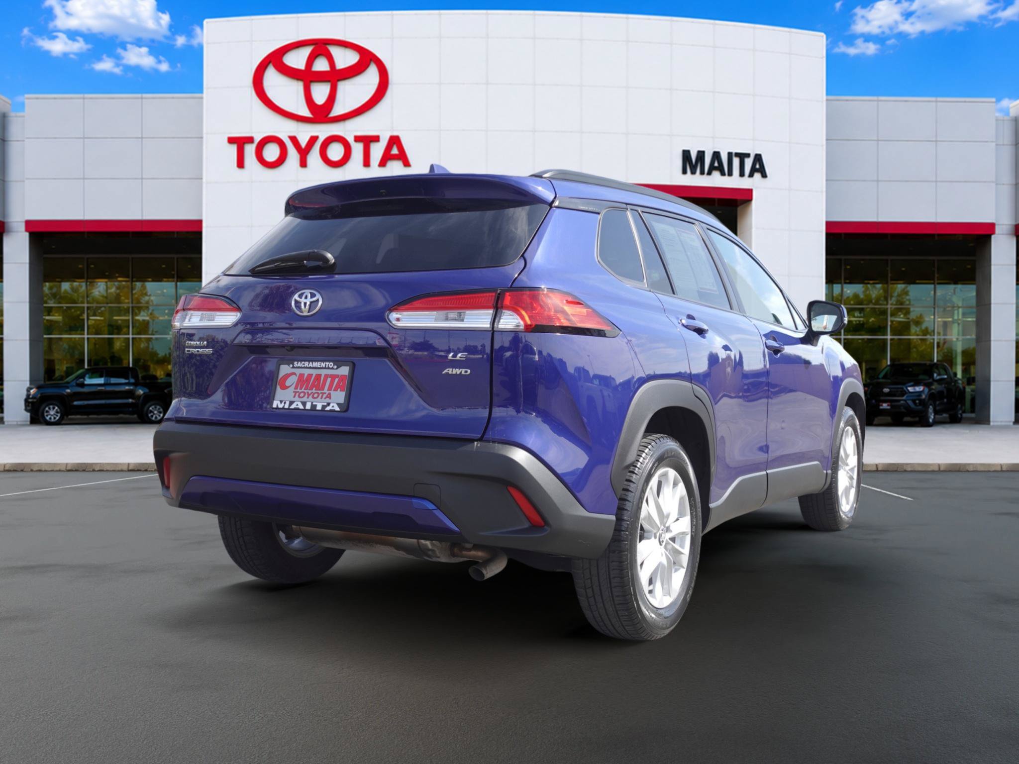 Certified 2022 Toyota Corolla Cross LE AWD/4WD image 3