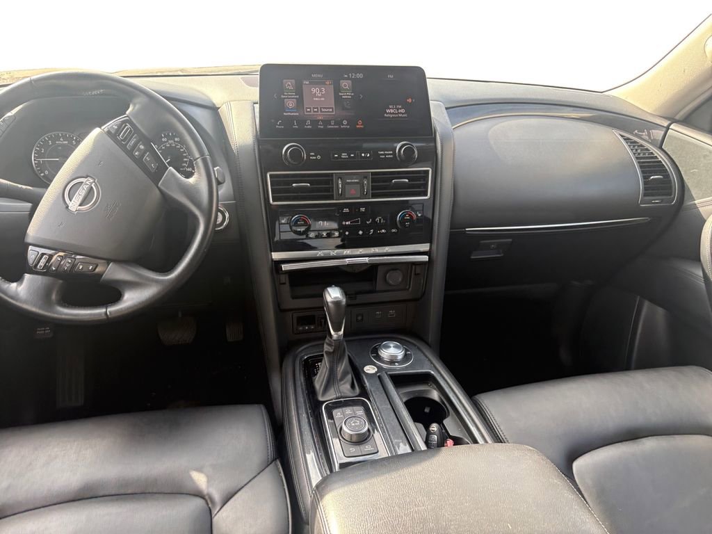 Used 2024 Nissan Armada SV image 10