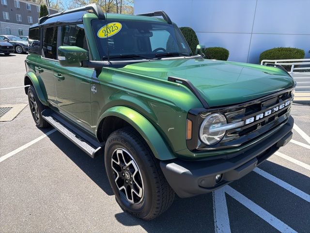 Used 2025 Ford Bronco Outer Banks AWD/4WD image 9