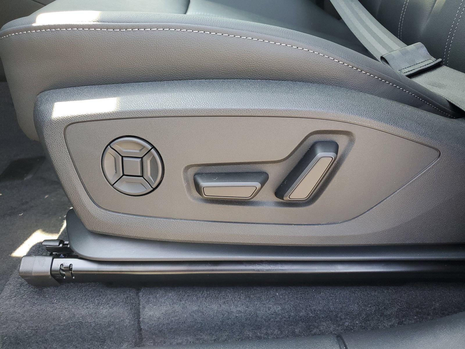 New 2027 Audi Q6 e-tron Premium Plus AWD/4WD image 23