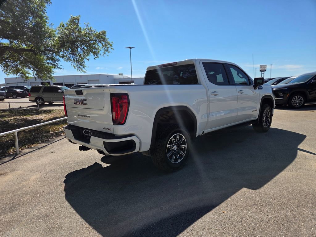 Used 2024 GMC Sierra 1500 AT4 w/ AT4 Premium Package AWD/4WD image 5