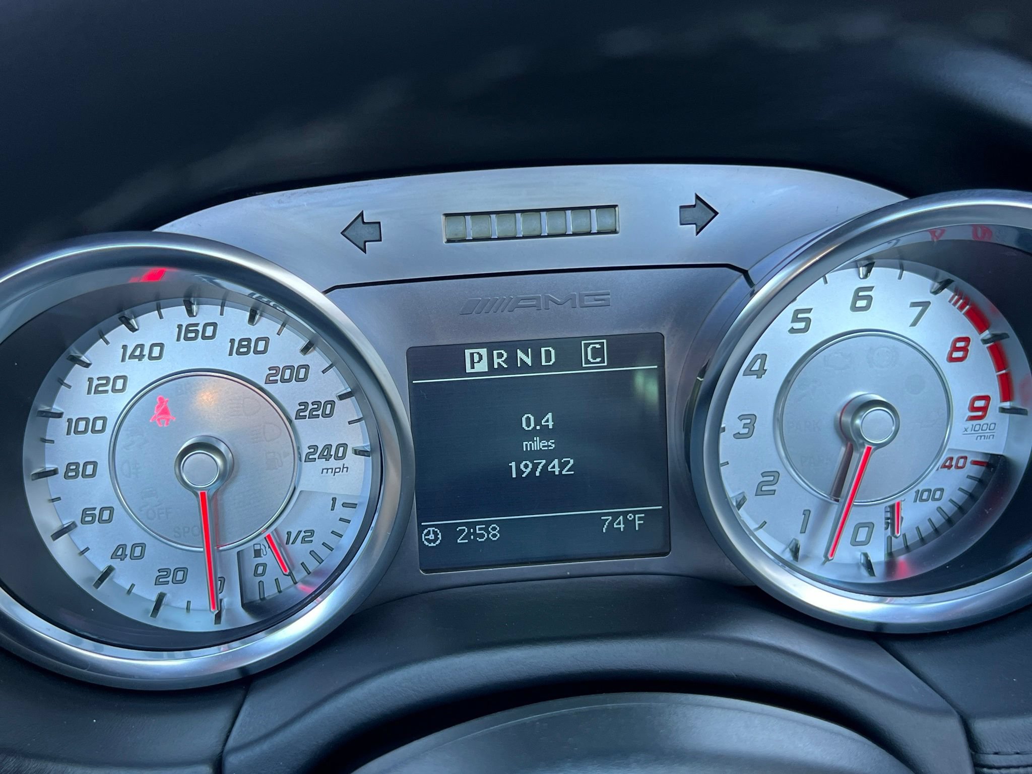 Used 2012 Mercedes-Benz SLS AMG Roadster image 23