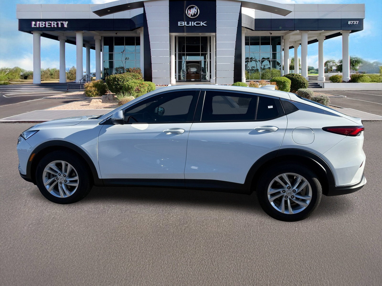 Used 2024 Buick Envista Preferred w/ Convenience II Package image 7