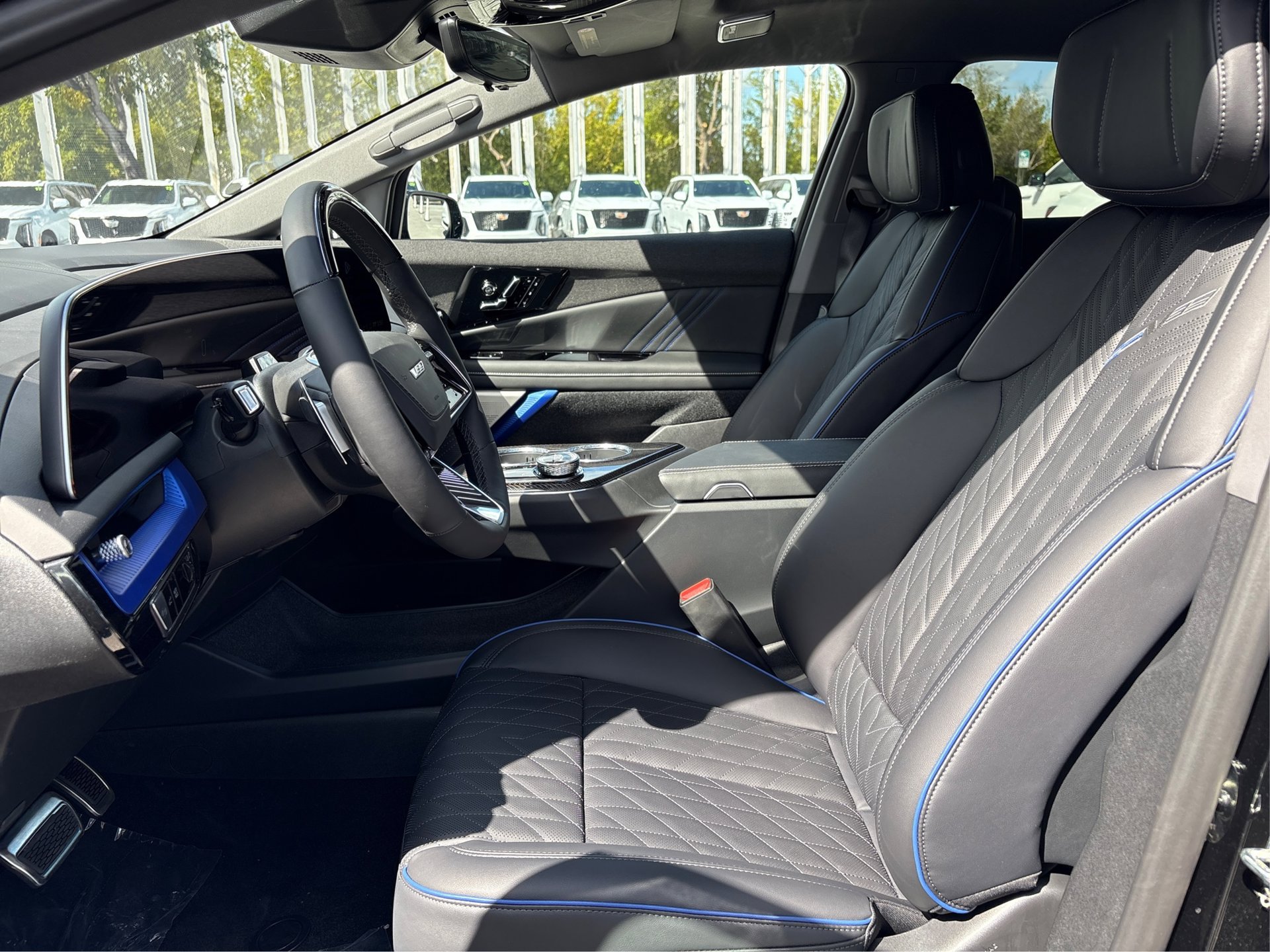 New 2026 Cadillac Optiq V AWD/4WD image 9