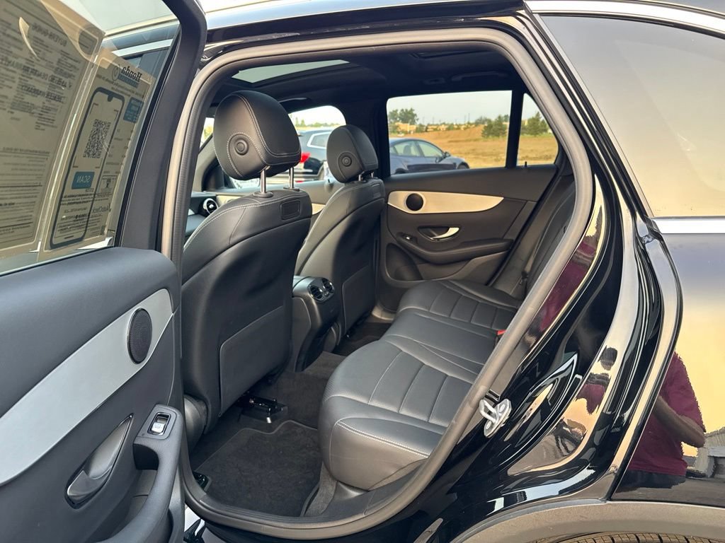 Used 2019 Mercedes-Benz GLC 300 4MATIC w/ Premium Package image 31