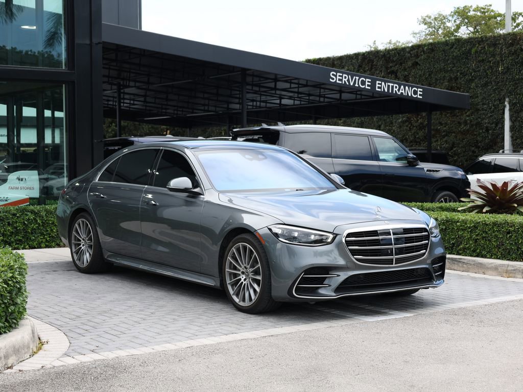 Used 2021 Mercedes-Benz S 580 4MATIC Sedan image 2