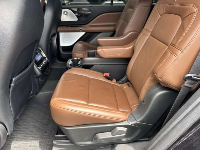 Used 2022 Lincoln Aviator Reserve w/ Equipment Group 201A AWD/4WD image 18