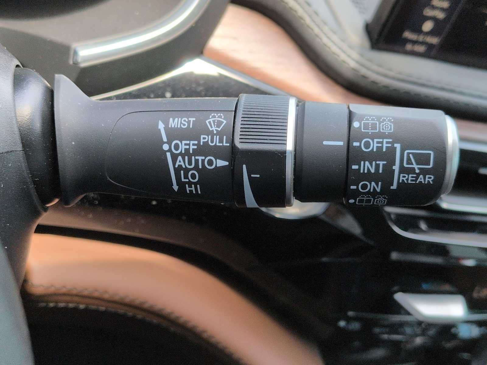 Used 2025 Acura MDX SH-AWD w/ Advance Package image 28