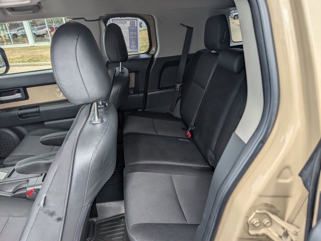 Used 2013 Toyota FJ Cruiser 4WD w/ Upgrade Pkg image 20