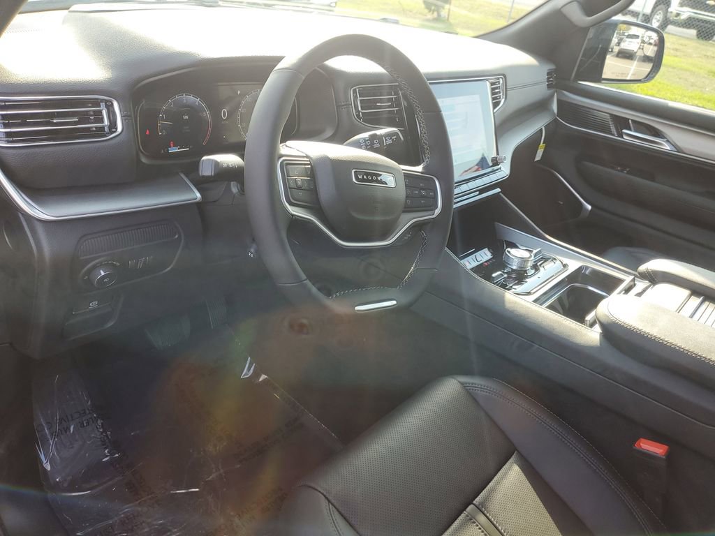 New 2025 Jeep Wagoneer L Series II w/ Convenience Group I image 18