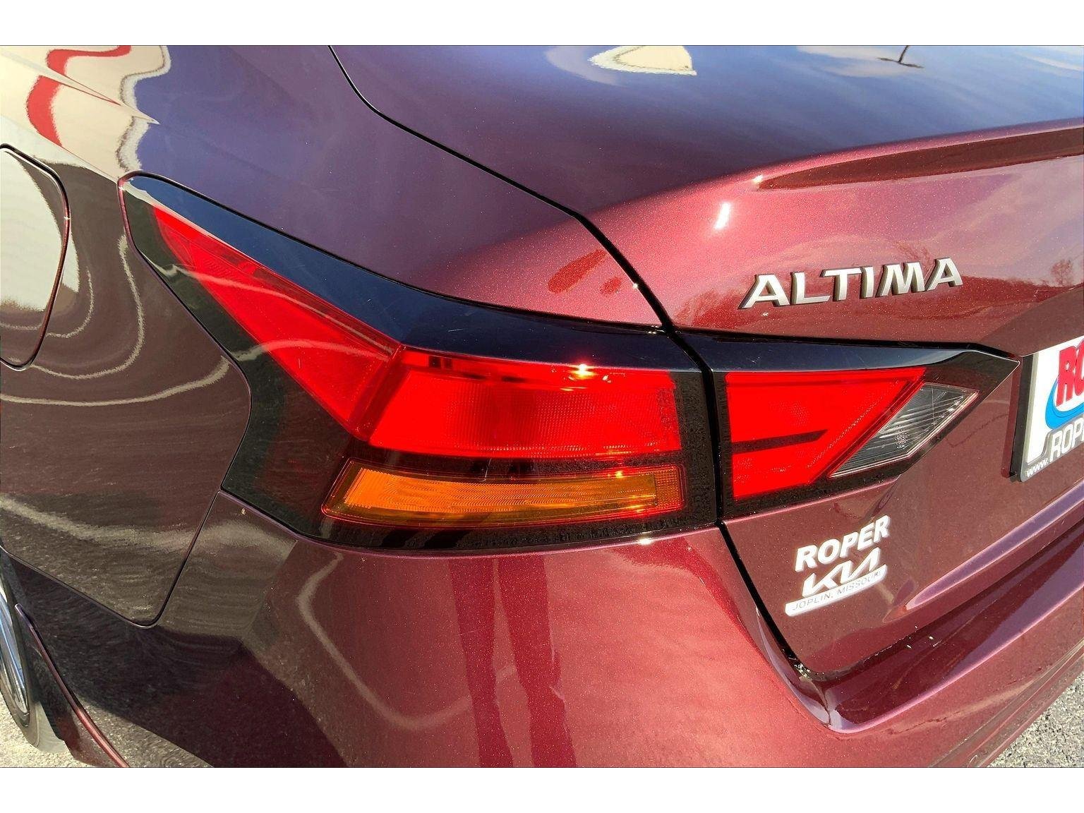 Used 2024 Nissan Altima 2.5 SL image 27