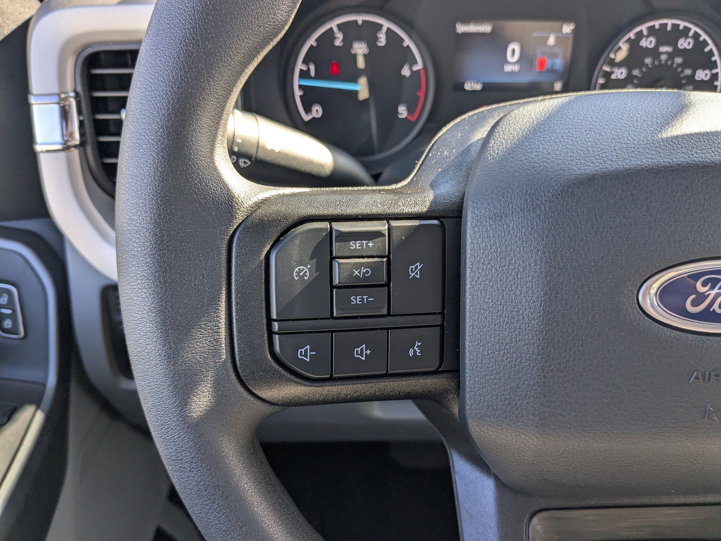 New 2025 Ford F250 XLT w/ F-250 >10K GVWR Package image 16