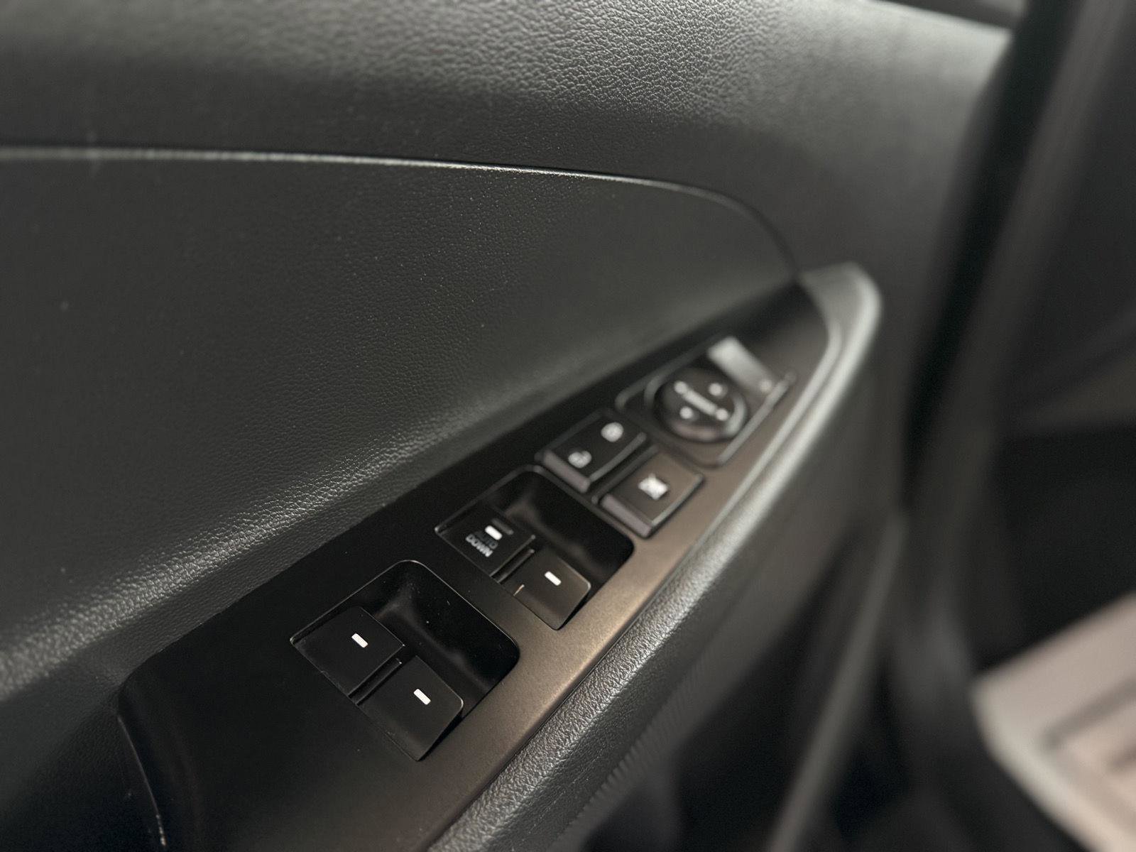 Used 2019 Hyundai Tucson SE image 14