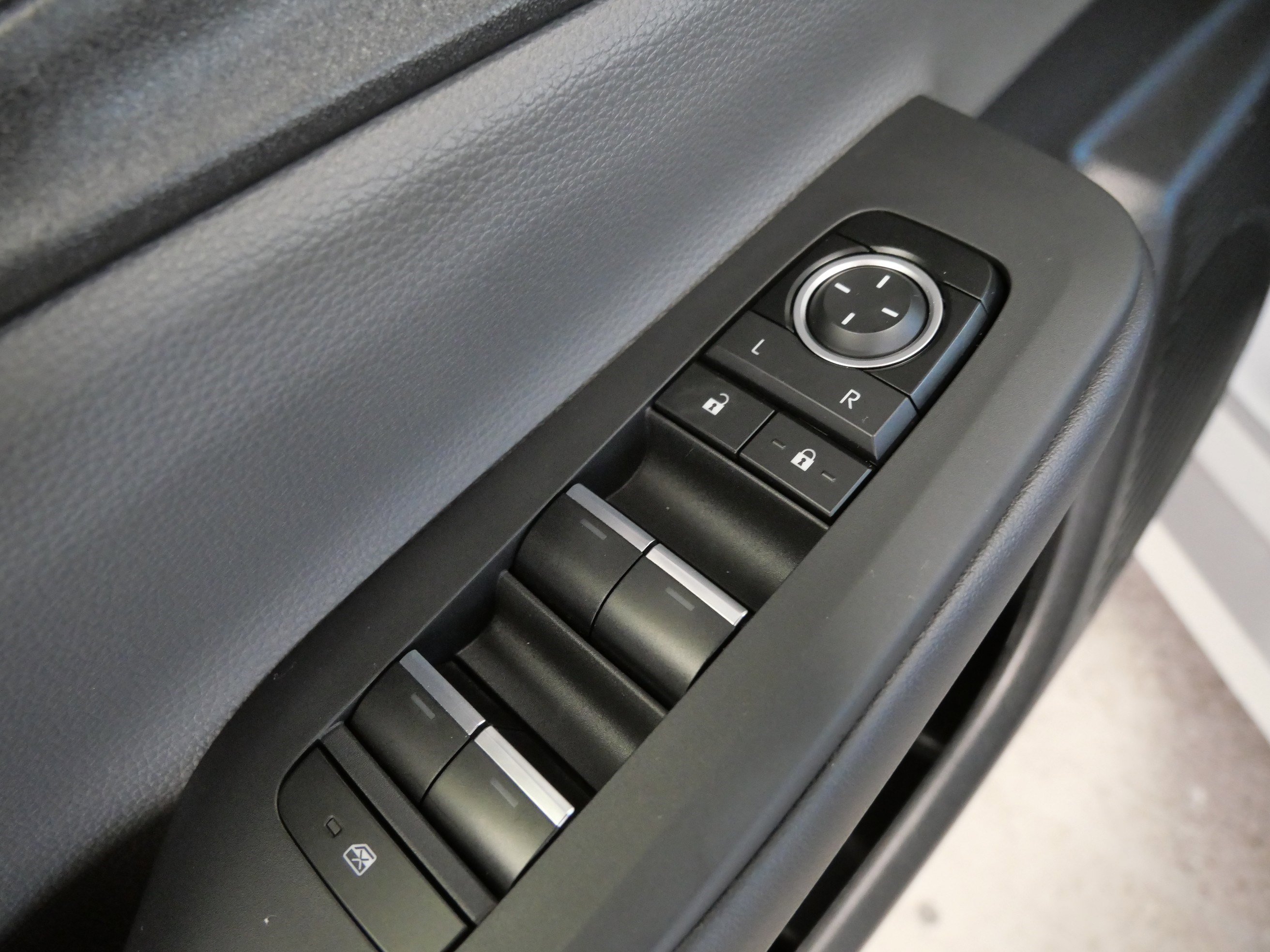 Used 2024 Toyota Prius XLE image 19