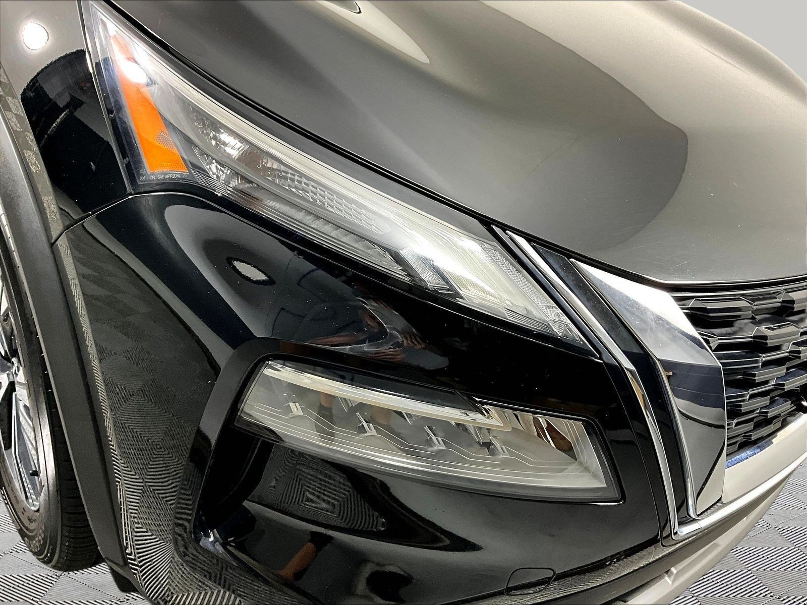 Certified 2023 Nissan Rogue SV w/ SV Premium B Package AWD/4WD image 32