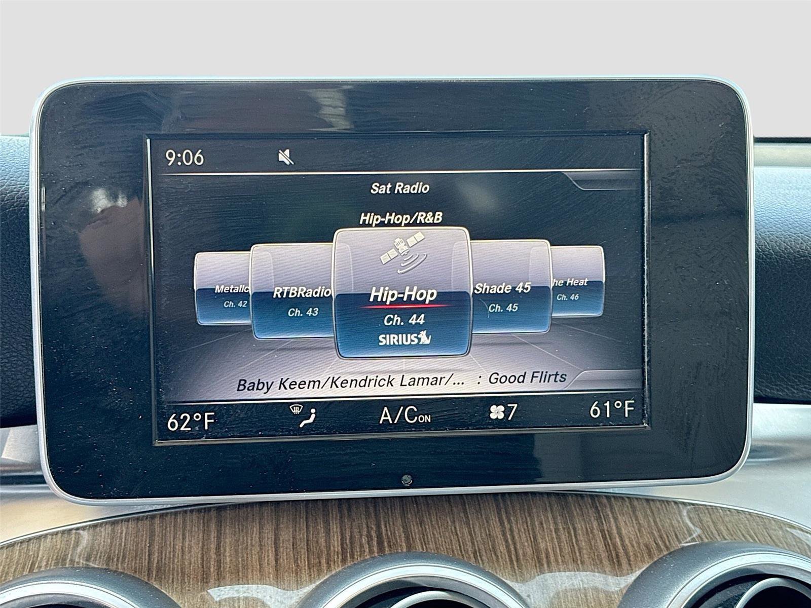 Used 2019 Mercedes-Benz GLC 300 4MATIC image 14