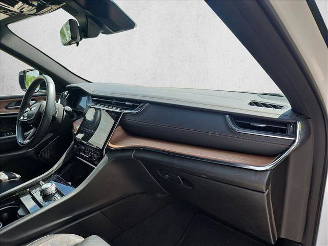 Used 2023 Jeep Grand Cherokee L Summit w/ Advanced Protech Group IV image 21