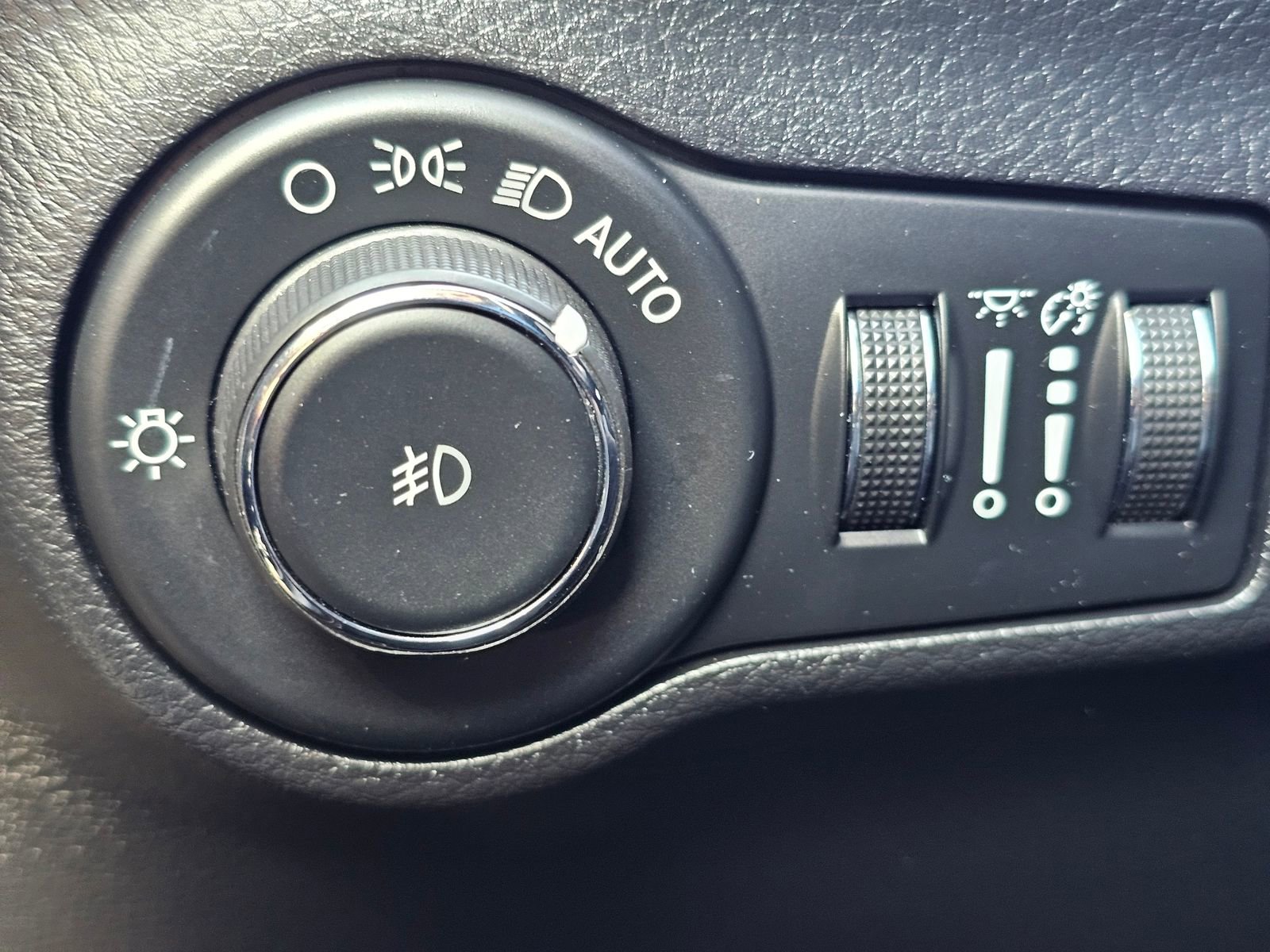 Used 2019 Jeep Compass Latitude w/ Popular Equipment Group image 20