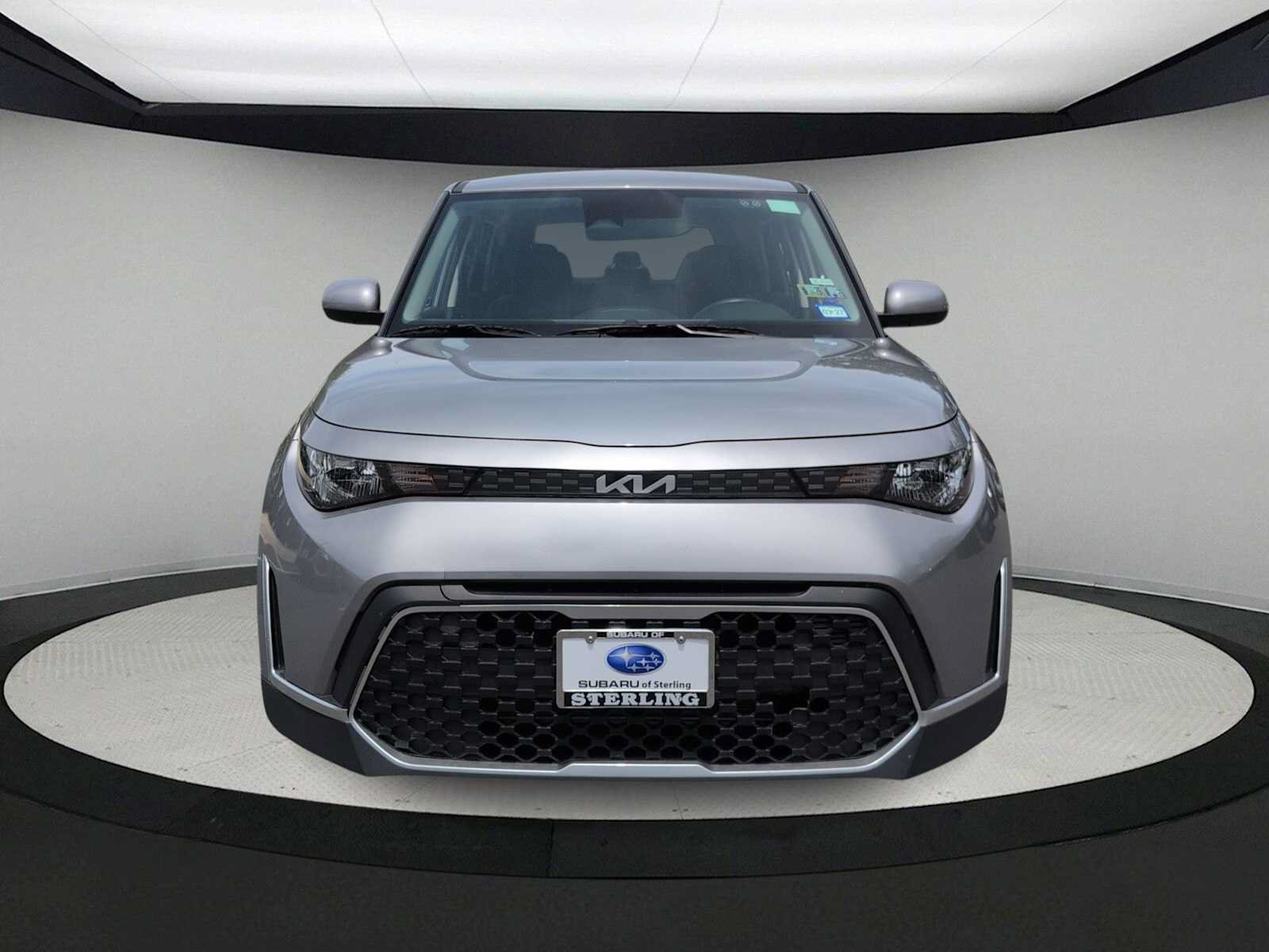 Used 2024 Kia Soul LX w/ Option Group 015 FWD image 3