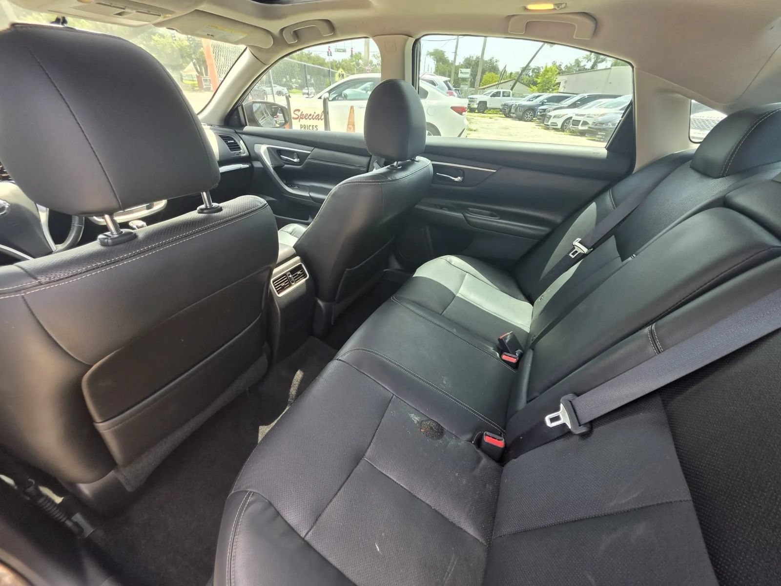 Used 2017 Nissan Altima 2.5 SL w/ Moonroof Package FWD image 6