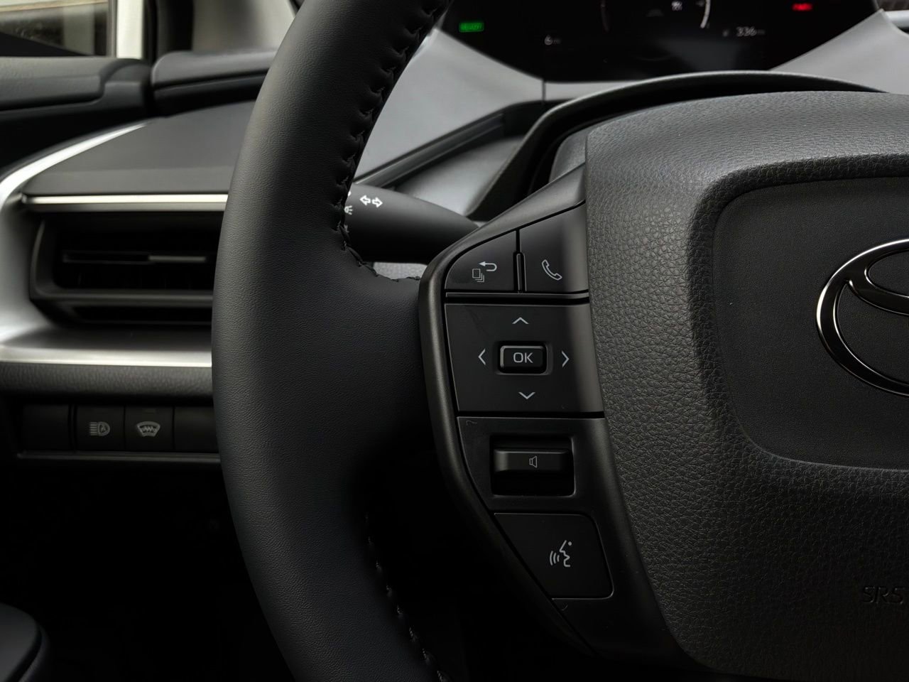 New 2026 Toyota Prius LE FWD image 29