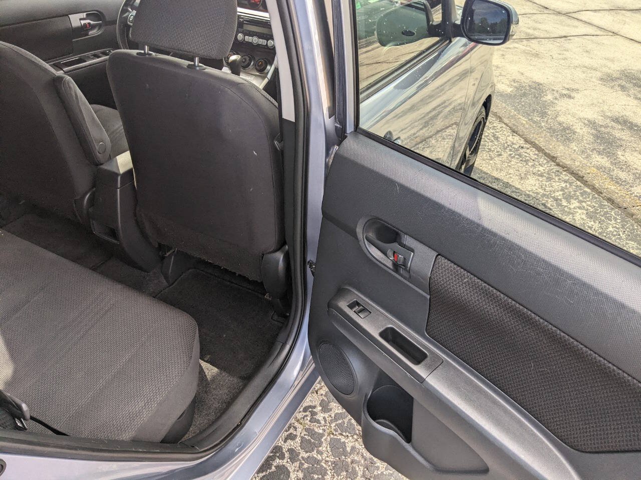 Used 2009 Scion xB FWD image 15