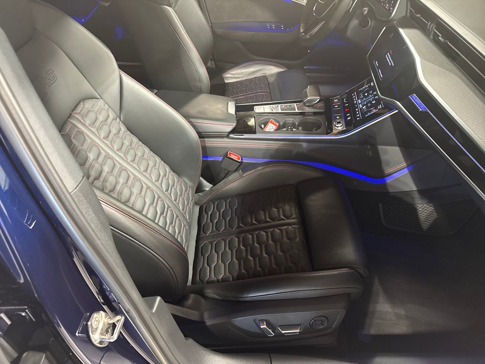 Used 2021 Audi RS 6 image 30