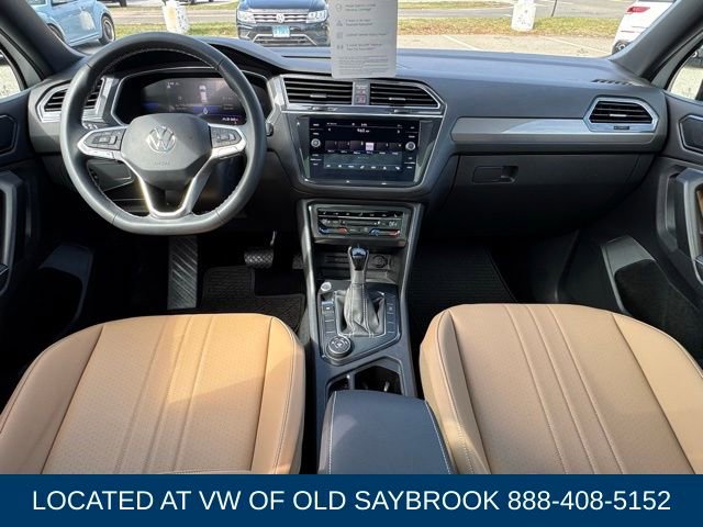 Used 2023 Volkswagen Tiguan SE w/ Panoramic Sunroof Package image 14