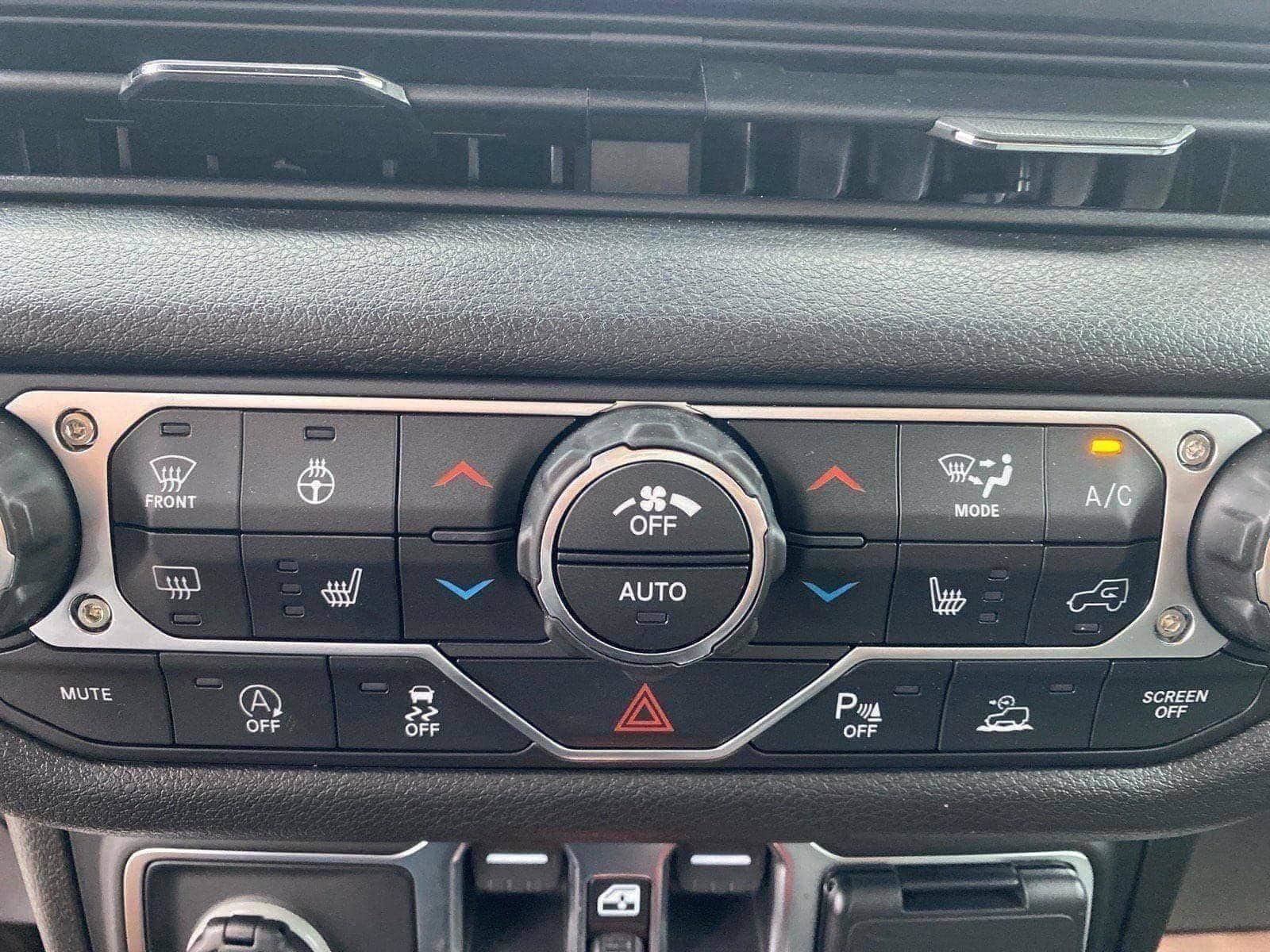 Used 2026 Jeep Wrangler Unlimited Sport AWD/4WD image 15