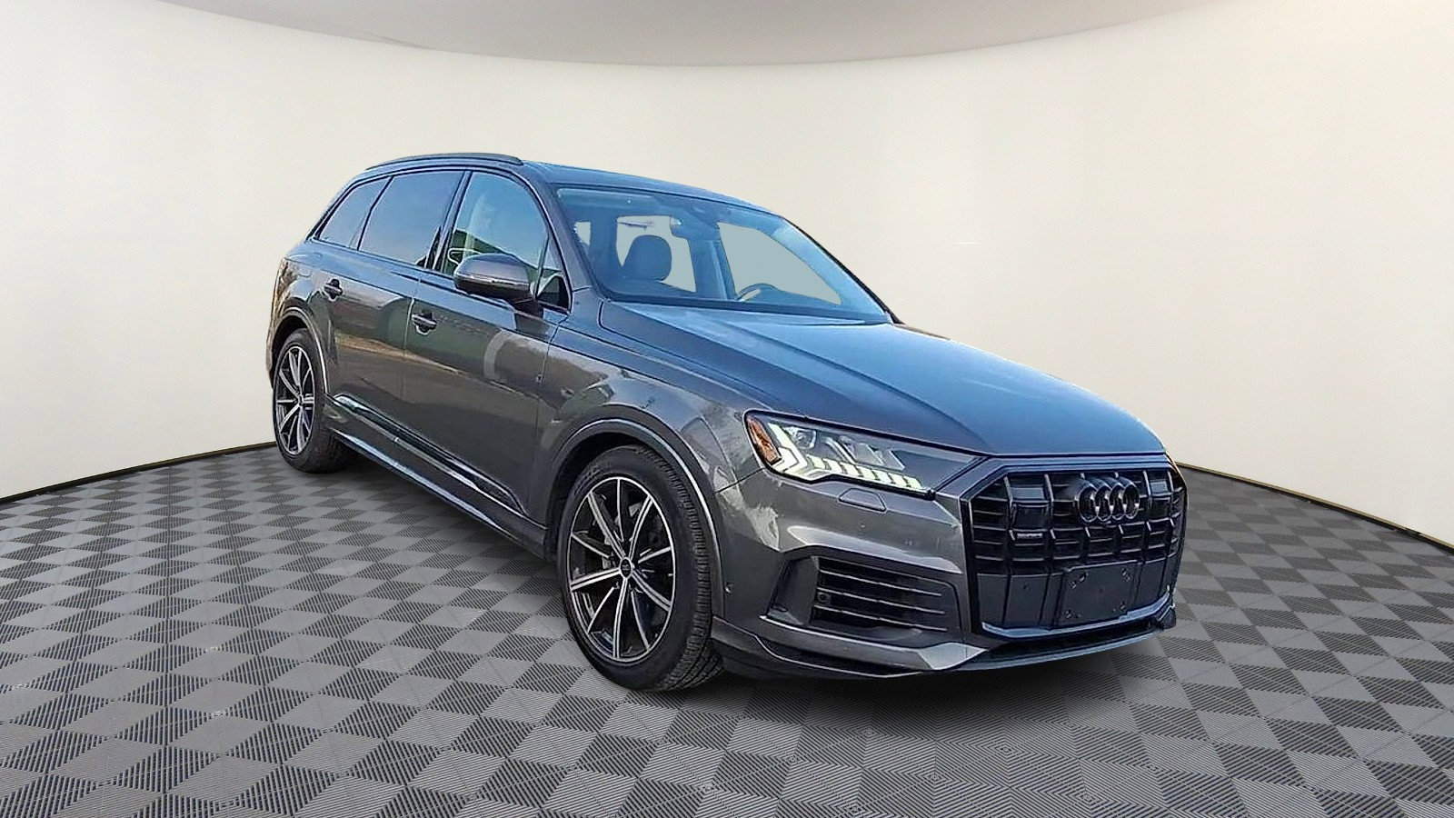 Used 2024 Audi Q7 3.0T Prestige image 2