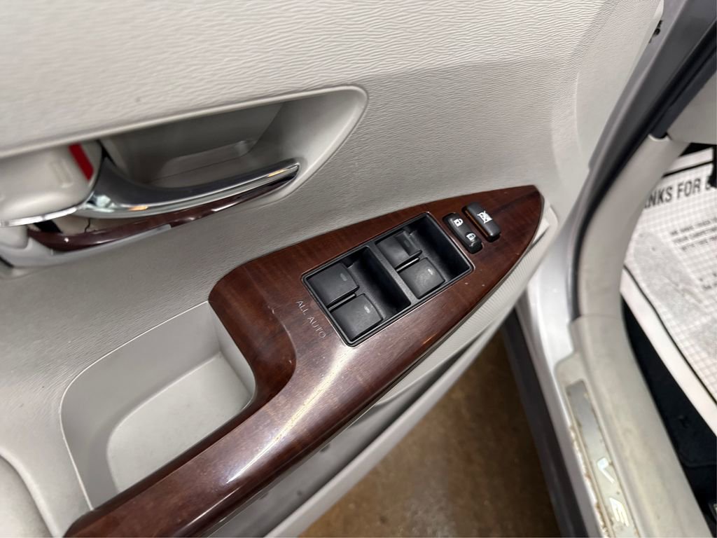 Used 2012 Toyota Venza Limited AWD/4WD image 36