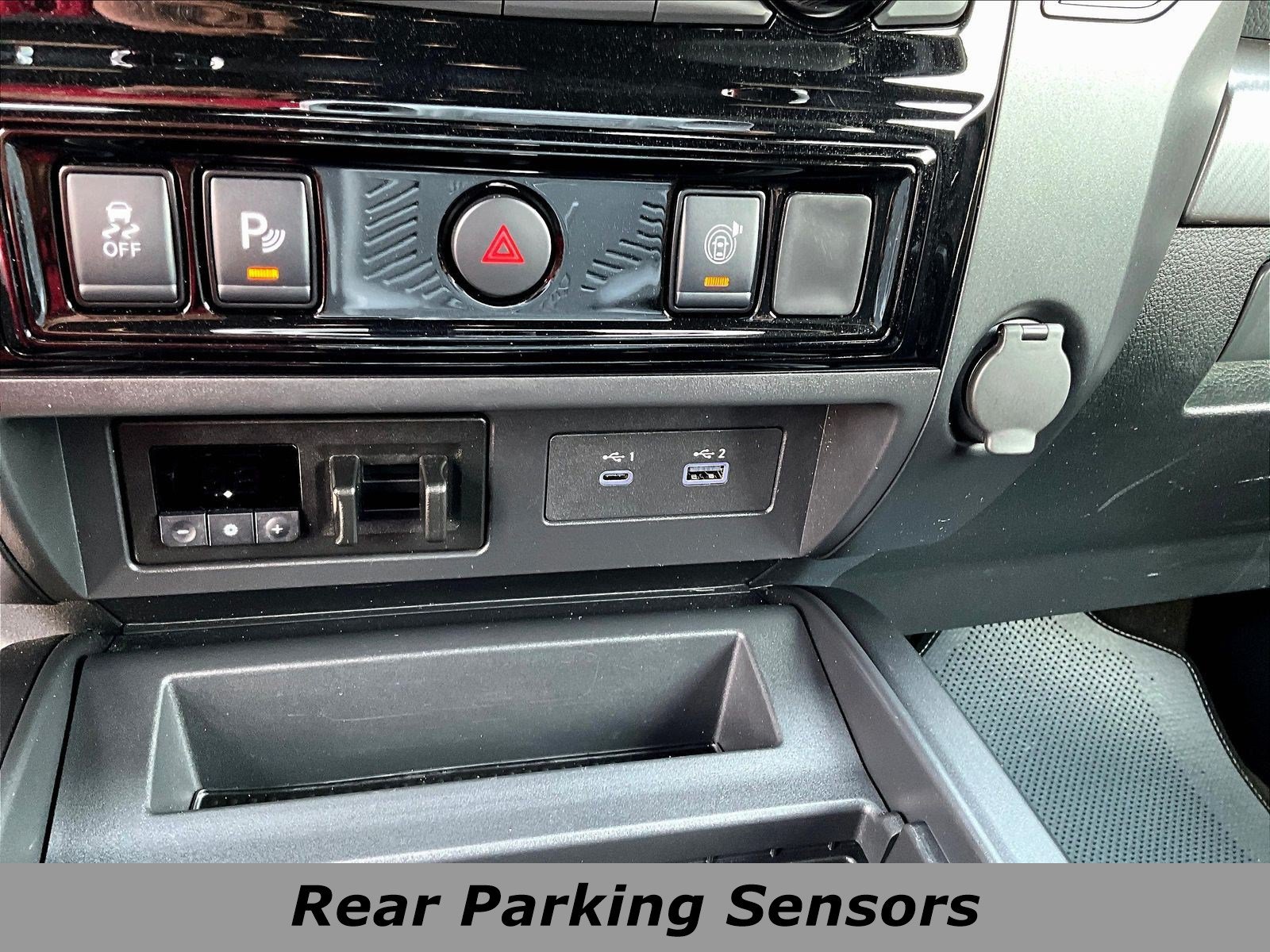 Certified 2024 Nissan Titan PRO-4X AWD/4WD image 16