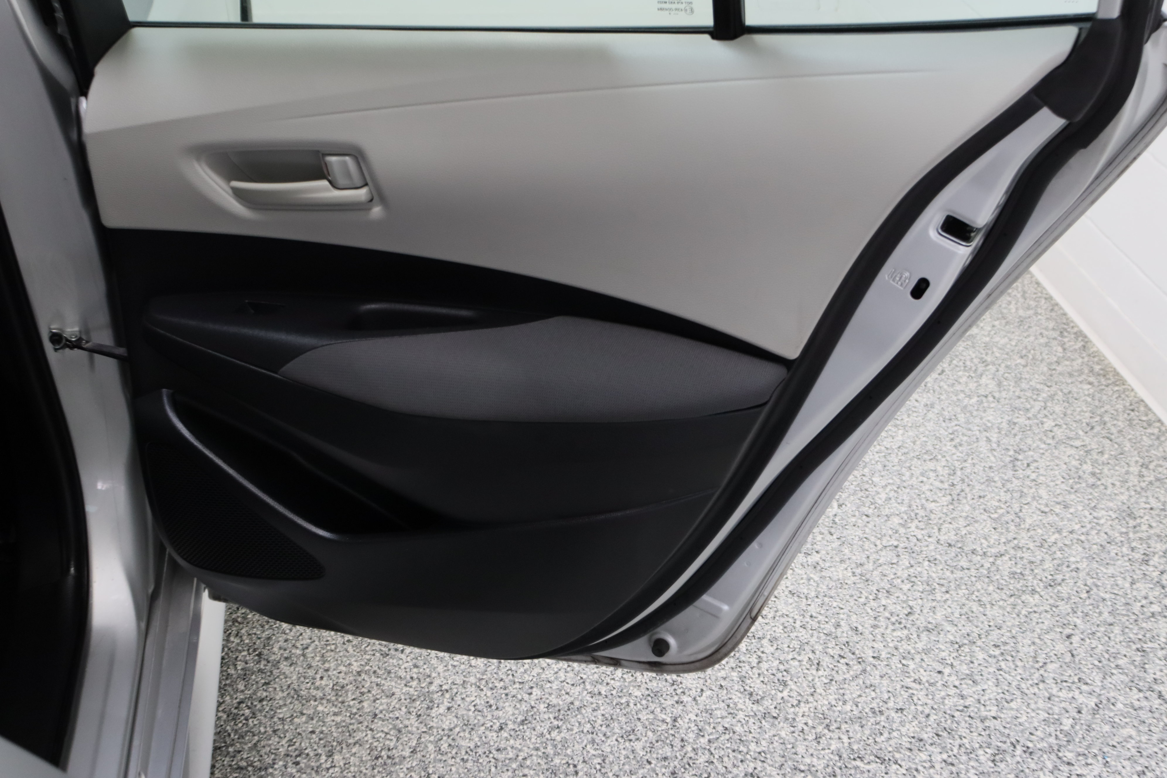 Used 2024 Toyota Corolla LE FWD image 29