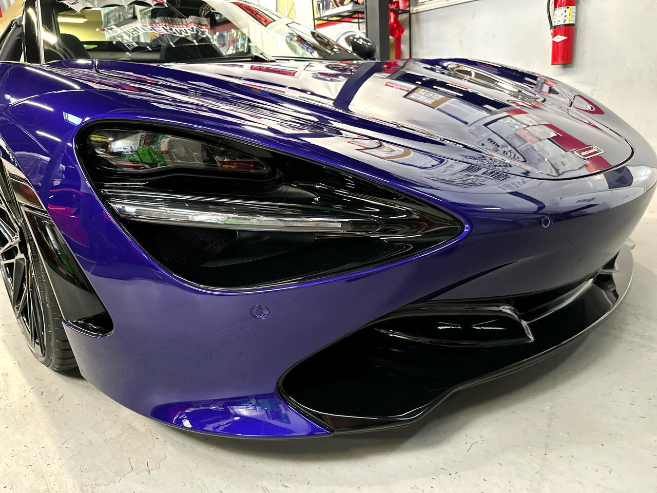 Used 2023 McLaren 720S Performance image 13