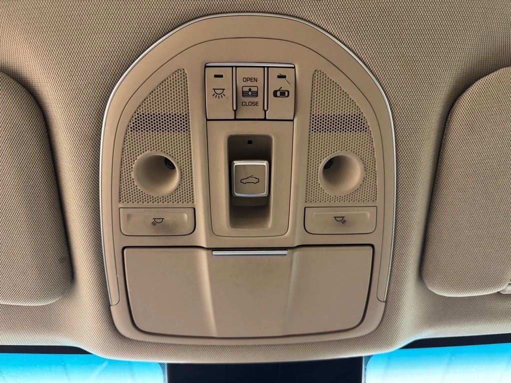 Used 2015 Hyundai Genesis 3.8 w/ Option Group 02 image 43