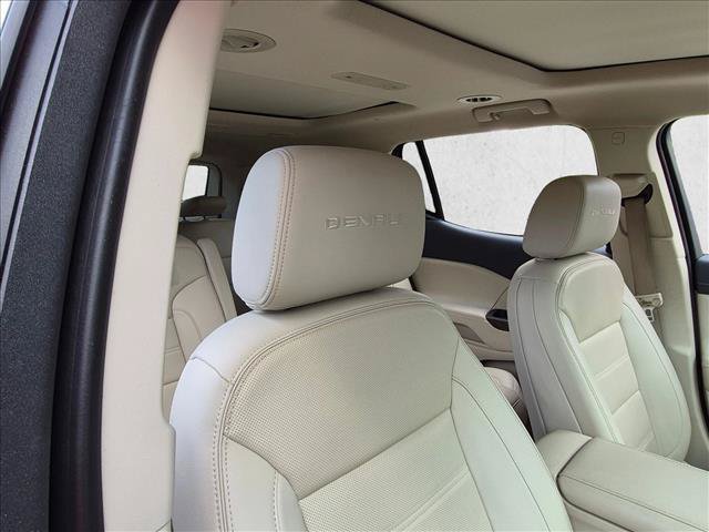 Used 2021 GMC Acadia Denali w/ Denali Technology Package FWD image 19