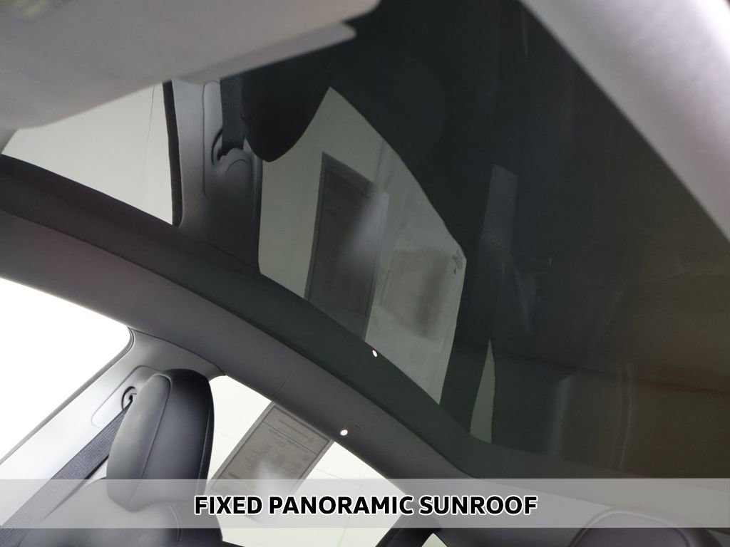 Used 2023 Tesla Model Y AWD image 5