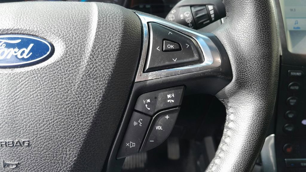 Used 2019 Ford Edge Titanium w/ Cargo Accessory Package FWD image 23