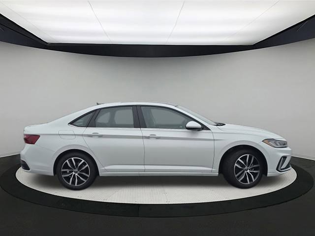 New 2026 Volkswagen Jetta SE image 8