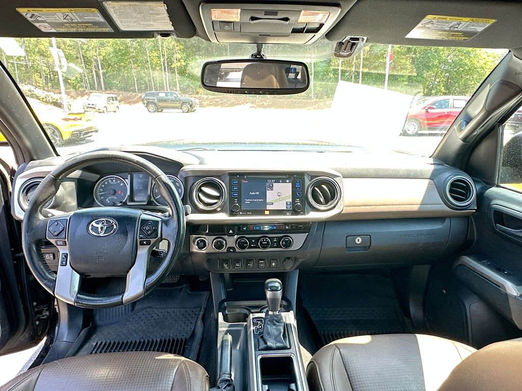Used 2017 Toyota Tacoma Limited w/ Tow Package AWD/4WD image 3