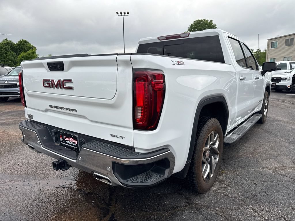 Used 2024 GMC Sierra 1500 SLT AWD/4WD image 4