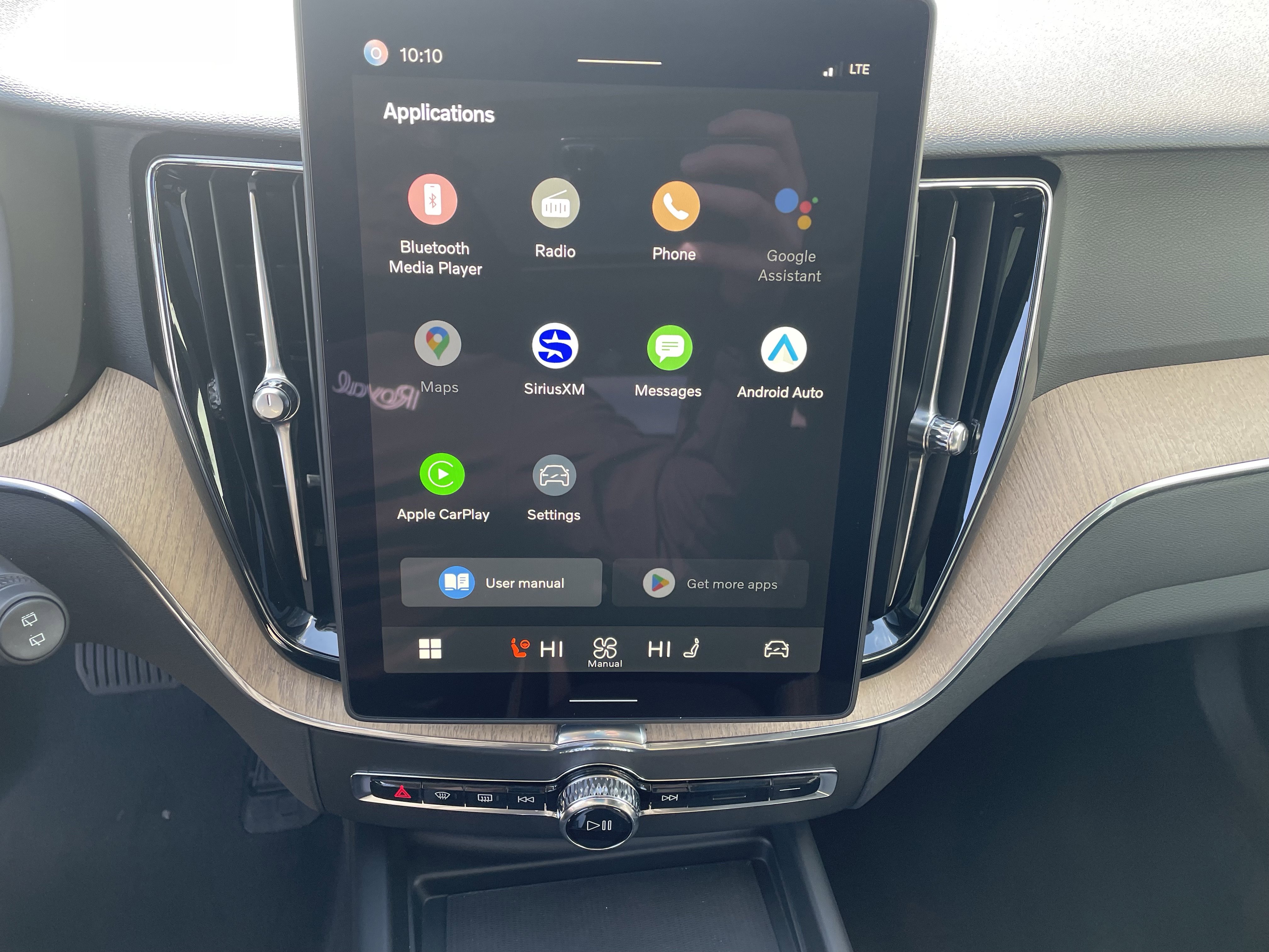 New 2026 Volvo XC60 B5 Plus w/ Protection Package Premier image 19