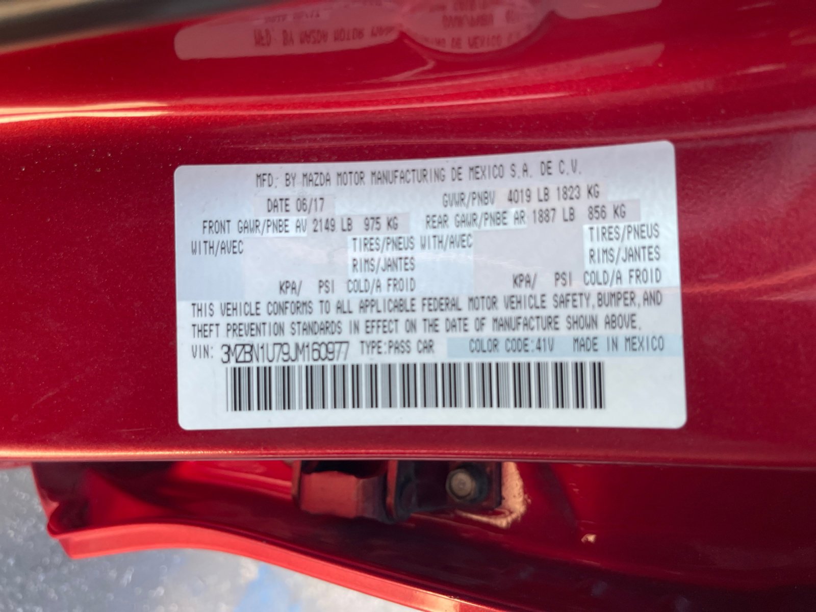 Used 2018 MAZDA MAZDA3 Sport w/ Preferred Equipment Package image 24